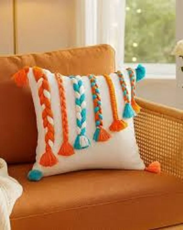 Décor and accessories 3 Colorful Tassel Cushion